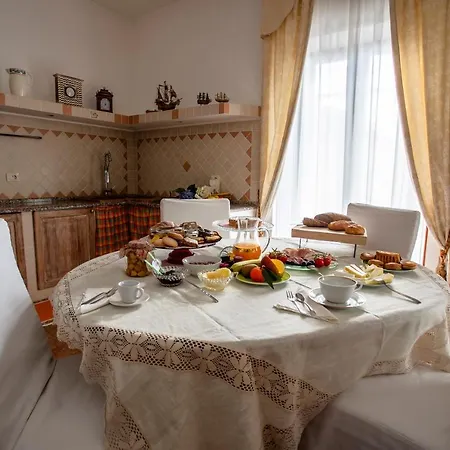 A Due Passi Alojamento de Acomodação e Pequeno-almoço Olbia
