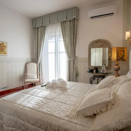 Bed & Breakfast A Due Passi 3*
