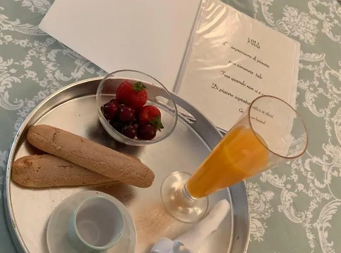 住宿加早餐酒店 A Due Passi 奧爾比亞